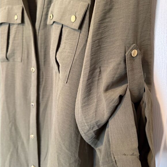 Calvin Klein Green 3/4 Sleeve Button Down Blouse - Picture 5 of 9